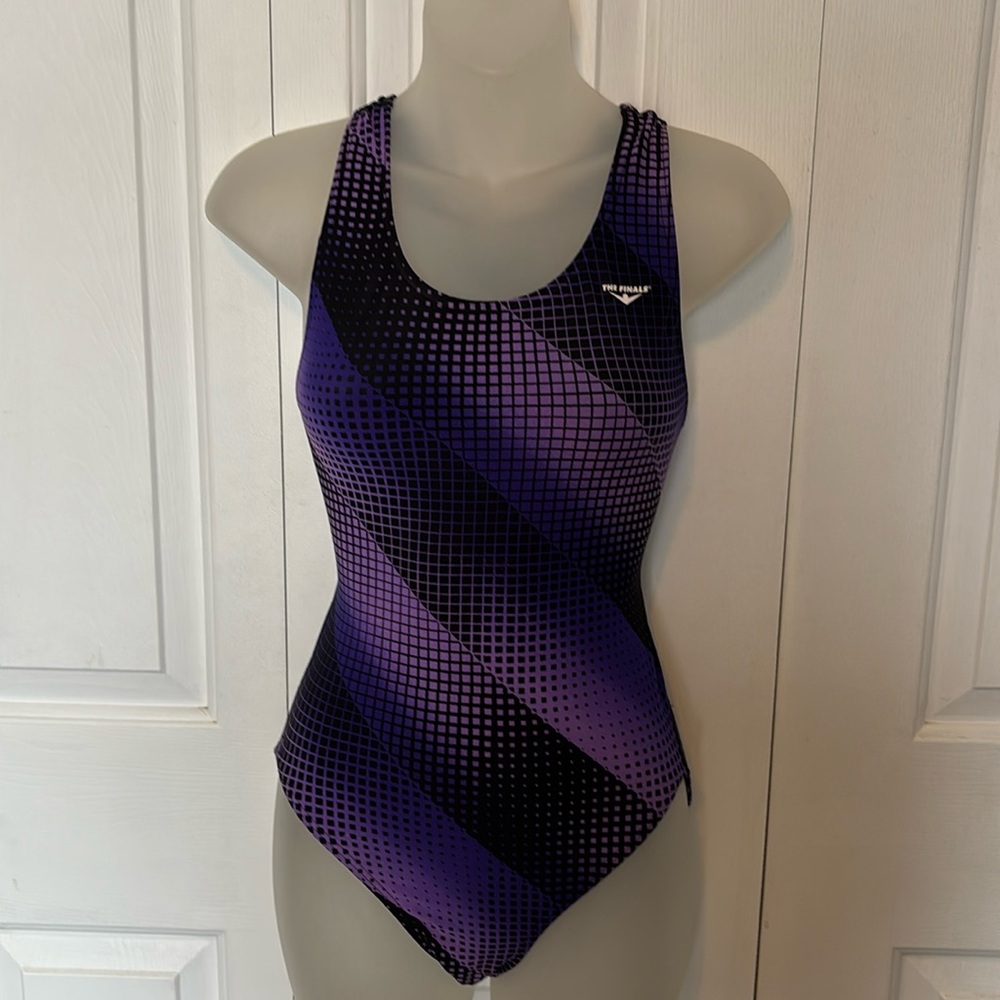 The Finals Women Girls Splice Butterfly Back 1pc Swimsuit - Size 32 b1